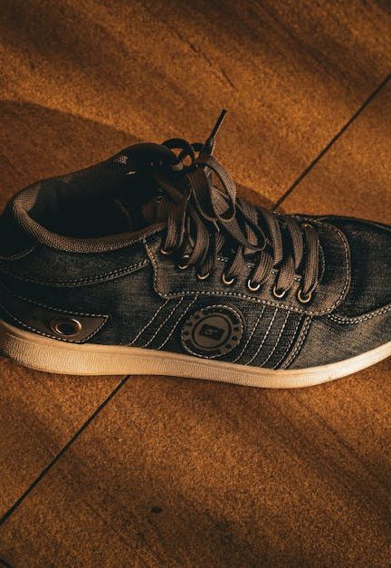 Best Running Shoes for Flat Feet 2024: Top Stability and Support Picks