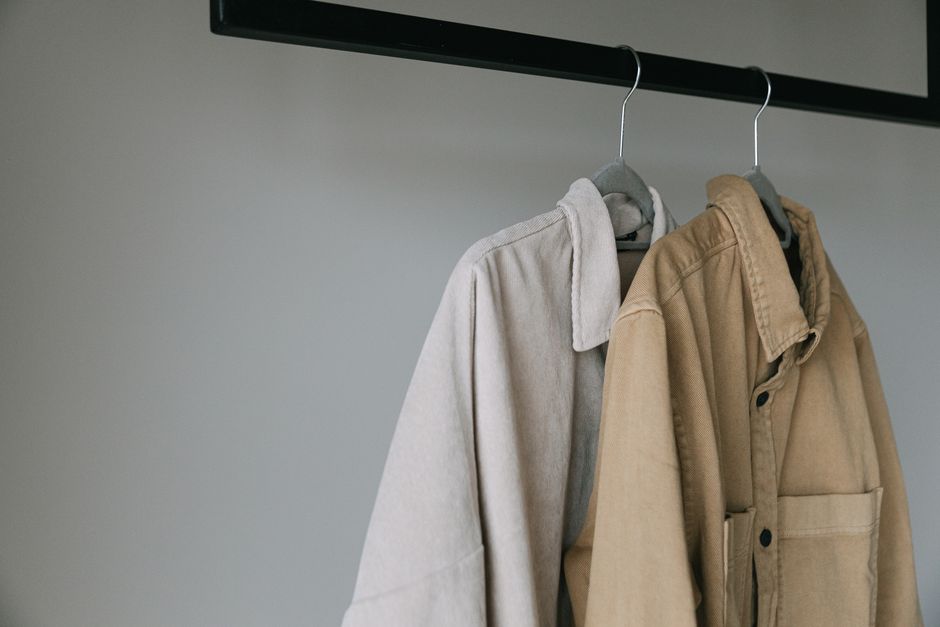Capsule Wardrobe Layering That Works on Cool October Mornings