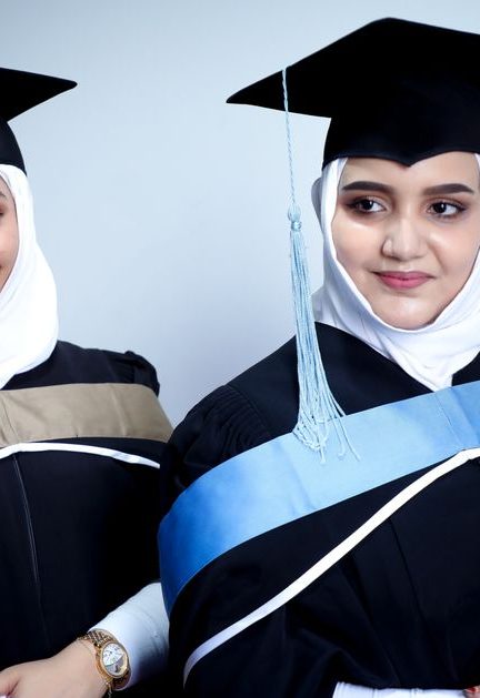 Graduation Outfit Pinterest: How to Build a Look That Photographs Well