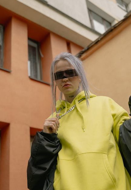 Y2K Fashion Clothes: The Pieces Worth Wearing in 2026